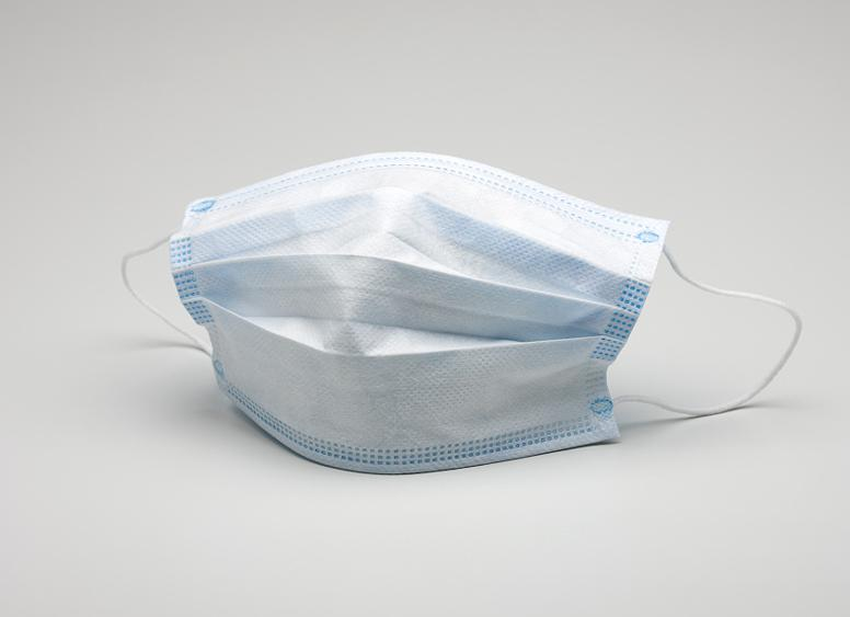 几百年才降解，乱扔口罩危害大